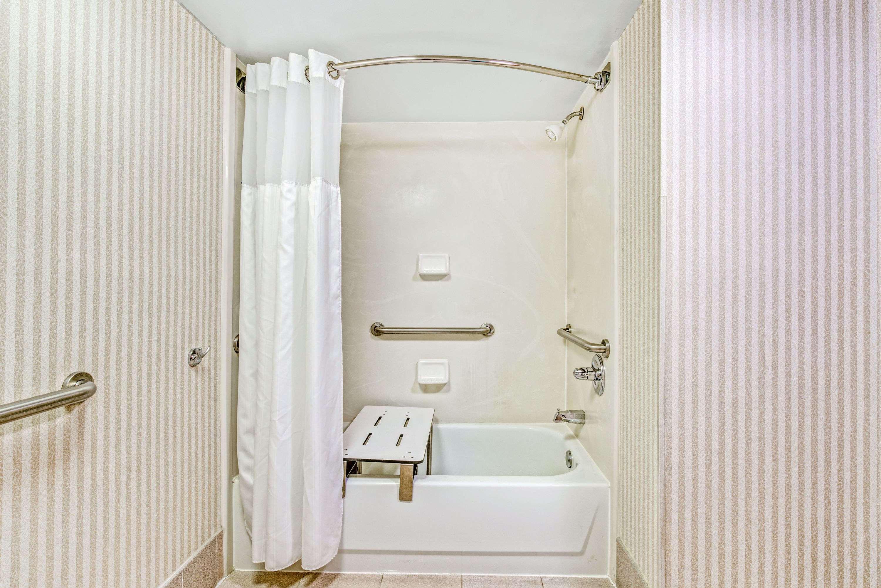 Baymont By Wyndham Mcdonough Hotel Luaran gambar