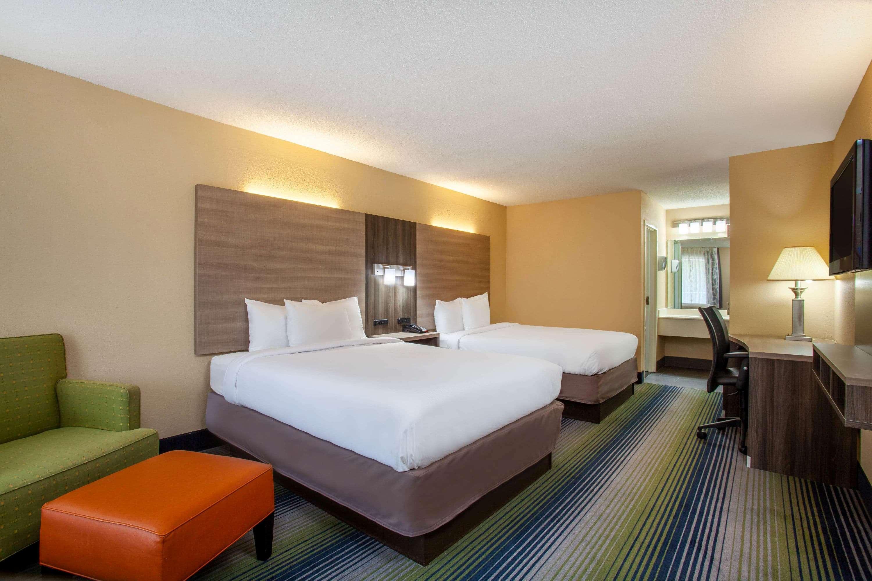 Baymont By Wyndham Mcdonough Hotel Luaran gambar